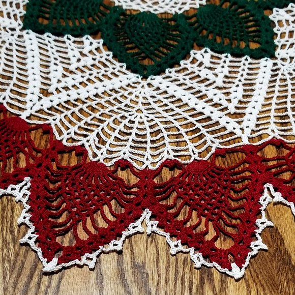 Vintage Style New Hand Crafted 29" Red, Green, & White Pineapple Doily - Picture 2 of 3